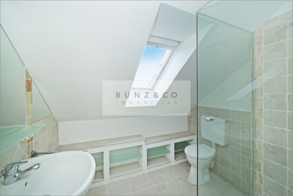 Badezimmer im DG (Ist-Zustand)
