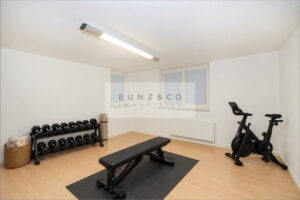 Hobby-/Fitnessraum (möbliert teilw. mit KI)