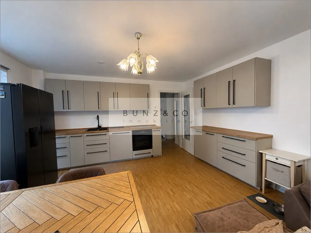 Immobilienangebot - München - Alle - Moderne 4-Zimmer-Maisonette-Wohnung mit Garten und West-Terrasse!