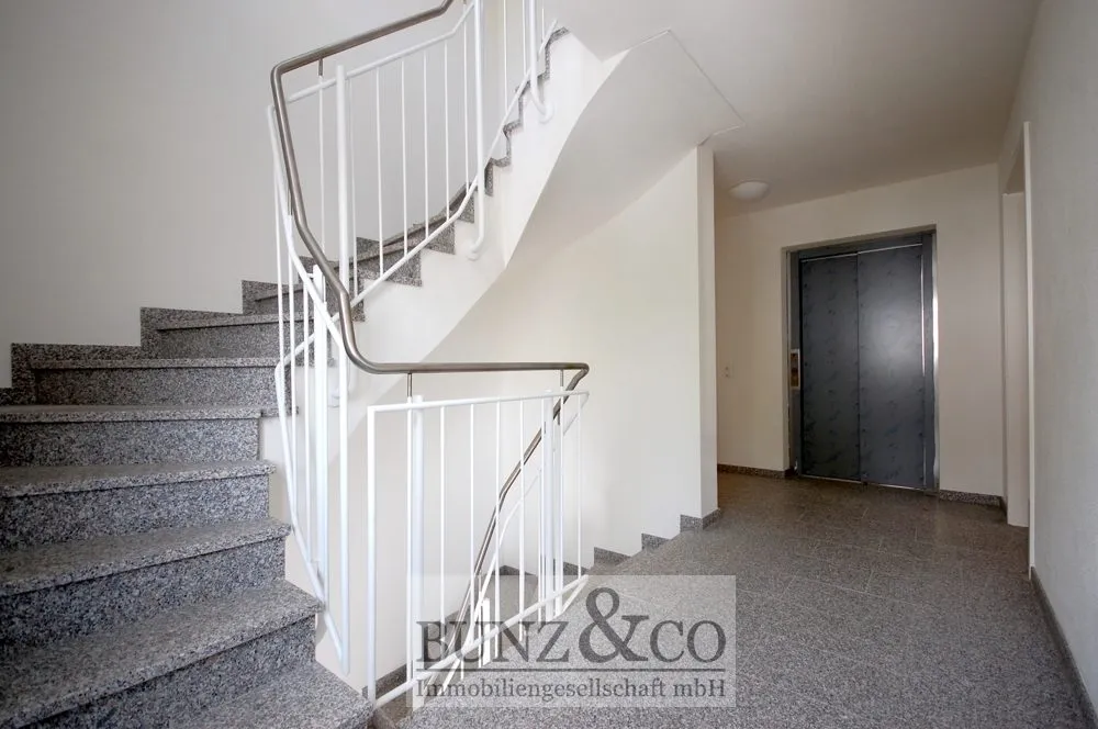 Immobilienangebot - München - Alle - Moderne 4-Zimmer-Maisonette-Wohnung mit Garten und West-Terrasse!