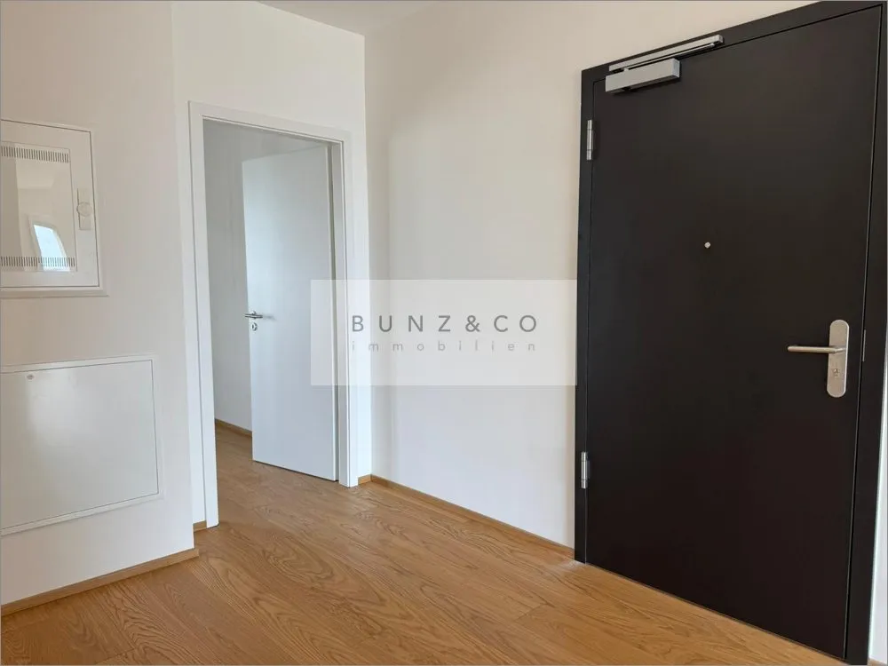Immobilienangebot - München / Freimann - Alle - Moderner Wohntraum mit großem Südbalkon und Einbauküche!