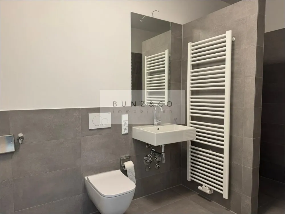 Immobilienangebot - München / Freimann - Alle - Moderner Wohntraum mit großem Südbalkon und Einbauküche!
