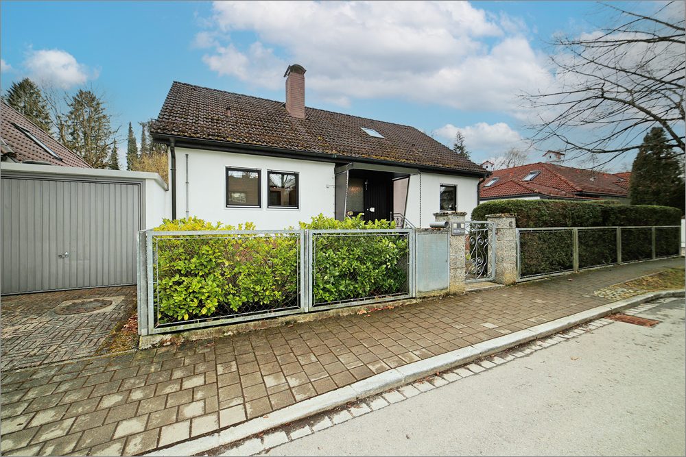 Immobilienangebot - Grünwald - Alle - Top Lage von Grünwald: modernisierungsbedürftiges Einfamilienhaus!