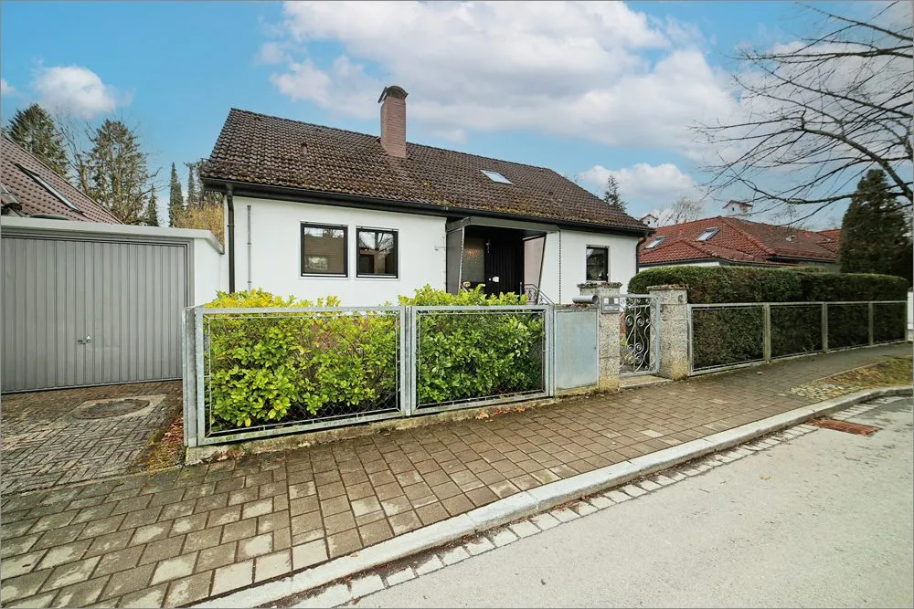 Immobilienangebot - Grünwald - Alle - Top Lage von Grünwald: modernisierungsbedürftiges Einfamilienhaus!