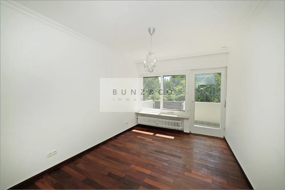 Immobilienangebot - München - Alle - Premiumlage Solln: Gepflegte 2-Zimmer-Wohnung mit Südbalkon - TG-Stellplatz inklusive