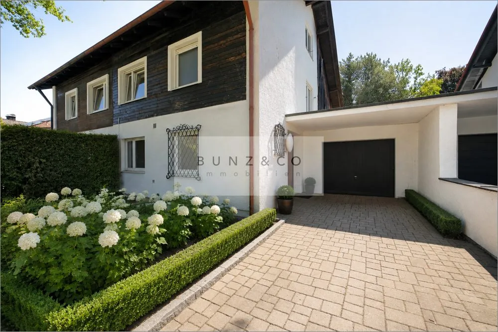 Immobilienangebot - Pullach - Alle - Seltene Gelegenheit in Pullach – Renovierungsbedürftige Doppelhaushälfte mit großem Grundstück