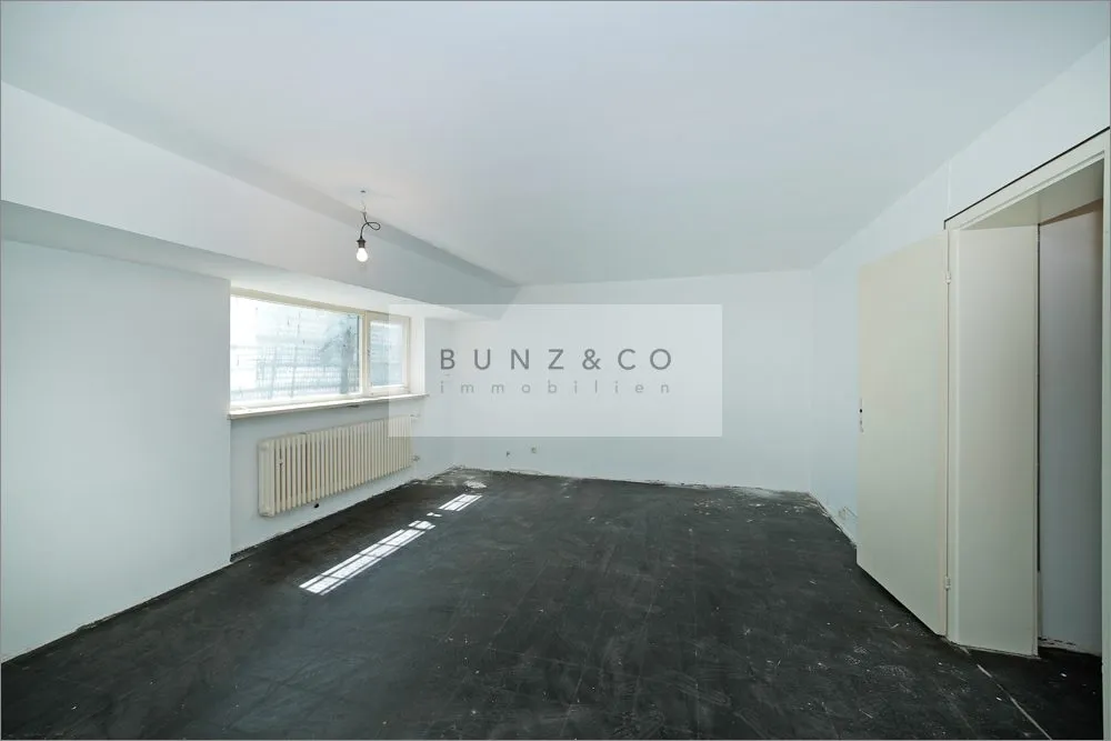 Immobilienangebot - Pullach - Alle - Seltene Gelegenheit in Pullach – Renovierungsbedürftige Doppelhaushälfte mit großem Grundstück