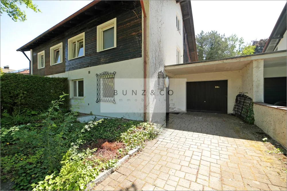 Immobilienangebot - Pullach - Alle - Seltene Gelegenheit in Pullach – Renovierungsbedürftige Doppelhaushälfte mit großem Grundstück
