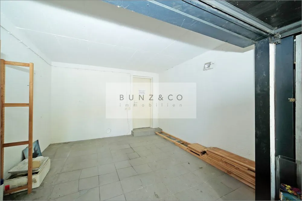 Immobilienangebot - Pullach - Alle - Seltene Gelegenheit in Pullach – Renovierungsbedürftige Doppelhaushälfte mit großem Grundstück