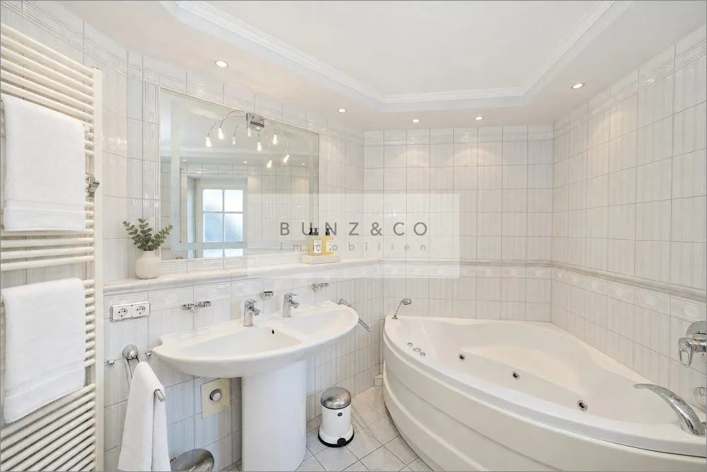 Immobilienangebot - München - Alle - Stilvolle Doppelhaushälfte mit einem durchdachten Grundriss für Familien!