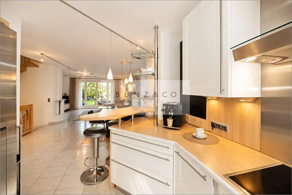 Immobilienangebot - München - Alle - Stilvolle Doppelhaushälfte mit einem durchdachten Grundriss für Familien!